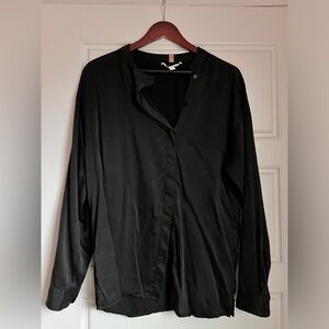 Lunya Washable Silk Asymmetrical Button Down